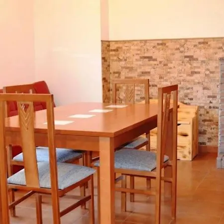 Rural Astrar Hostel *